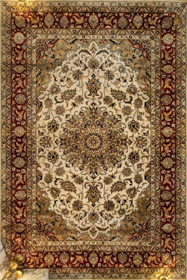 Area Rugs with Vintage Charm - This Elite Blue Rug is a Living Room Stunner